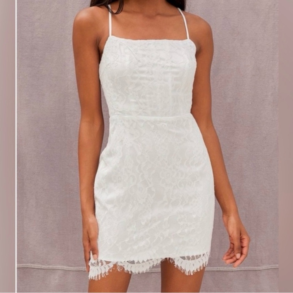 White lace Lulu’s dress